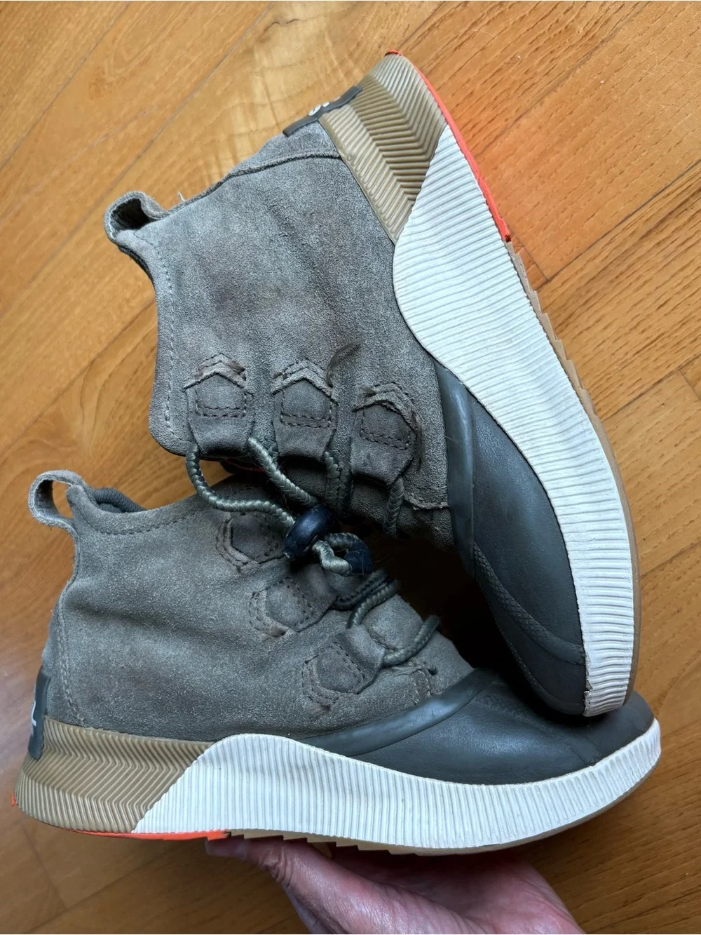 Sorel waterproof Boots Out N About Classic Olive Green Youth Girls Big Kids Sz 3